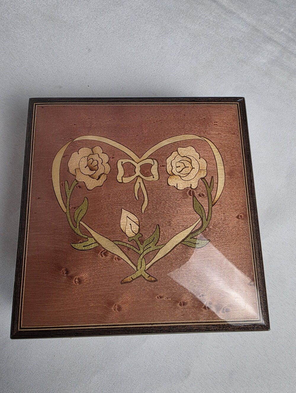Italian San Francisco Music Box Wood Inlaid Floral Heart Jewelry Box